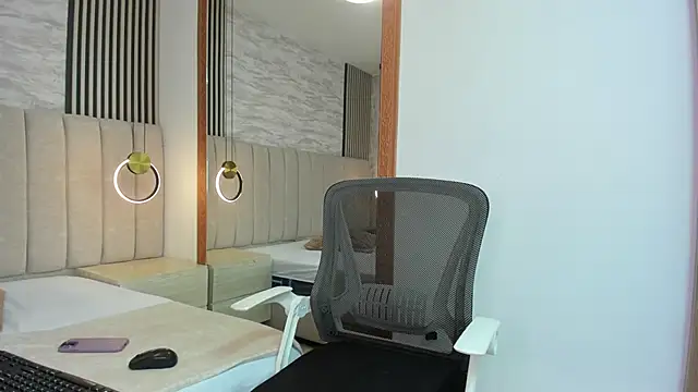 abrillrose online show from 04-03-26, 02:56