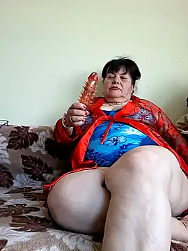 Snapshot of HotMilf80 chatting on 05-07-26, 08:39 HotMilf80 online show from 05-07-26, 08:39