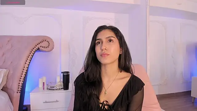LucianaBlanco  online show from 06-20-26, 08:36