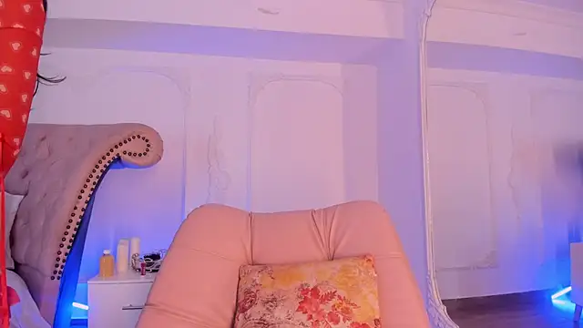 LucianaBlanco  online show from 05-17-26, 02:39