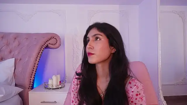 LucianaBlanco  online show from 07-17-26, 08:50