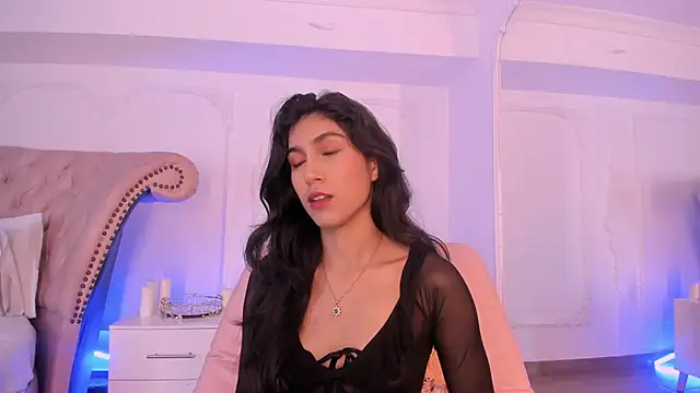 LucianaBlanco  online show from 05-19-26, 09:00