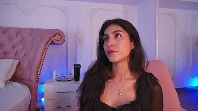 LucianaBlanco  online show from 06-30-26, 08:53