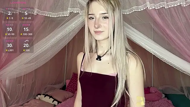 Snapshot of OnlyEva1 chatting on 05-04-26, 08:17 OnlyEva1 online show from 05-04-26, 08:17