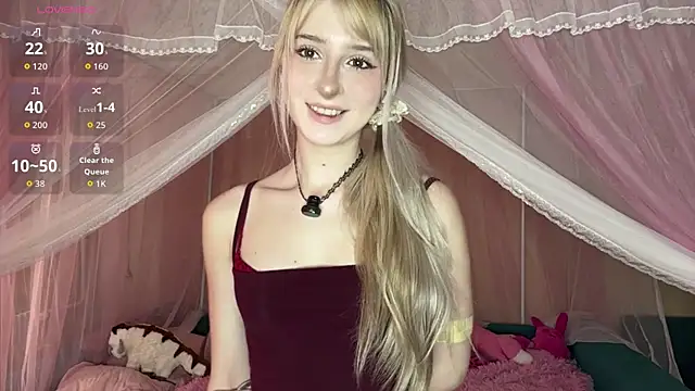 Snapshot of OnlyEva1 chatting on 05-07-26, 08:39 OnlyEva1 online show from 05-07-26, 08:39