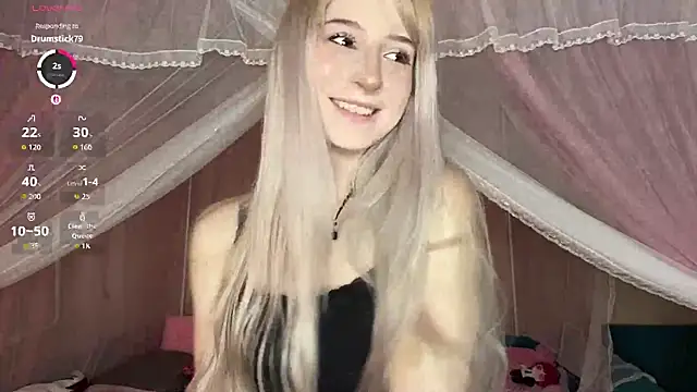 Snapshot of OnlyEva1 chatting on 05-17-26, 08:03 OnlyEva1 online show from 05-17-26, 08:03