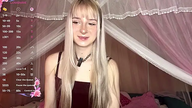 OnlyEva1 online show from 04-01-26, 08:59