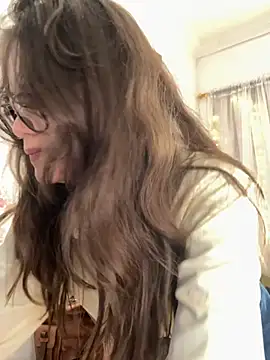 Snapshot of Tallulah_Kinky chatting on 04-14-26, 08:03 Tallulah Kinky online show from 04-14-26, 08:03