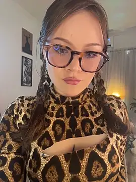 Snapshot of Tallulah_Kinky chatting on 05-20-26, 05:43 Tallulah Kinky online show from 05-20-26, 05:43