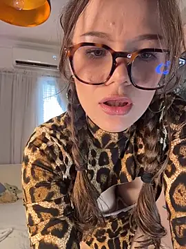 Snapshot of Tallulah_Kinky chatting on 04-30-26, 08:57 Tallulah Kinky online show from 04-30-26, 08:57