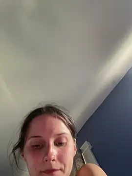 urfavgamergurl online show from 06-24-26, 08:39