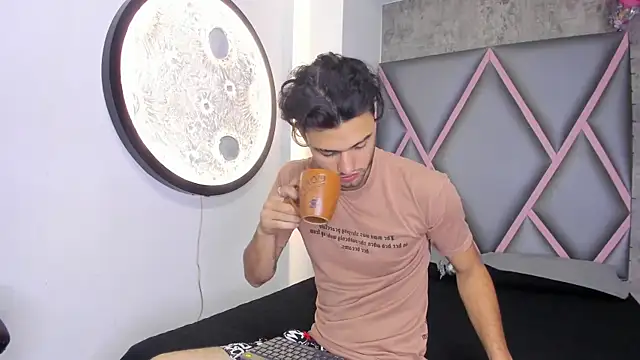 Wolf Kitty online show from 04-07-26, 11:34