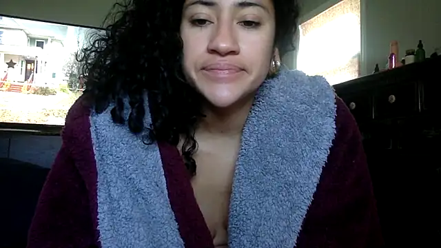 Snapshot of LatinaLoka chatting on 03-29-26, 03:46 LatinaLoka online show from 03-29-26, 03:46