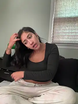 Snapshot of LatinaLoka chatting on 05-10-26, 01:57 LatinaLoka online show from 05-10-26, 01:57