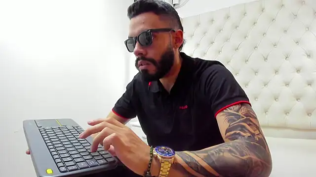 JEAN LEWIS2 online show from 04-02-26, 08:15