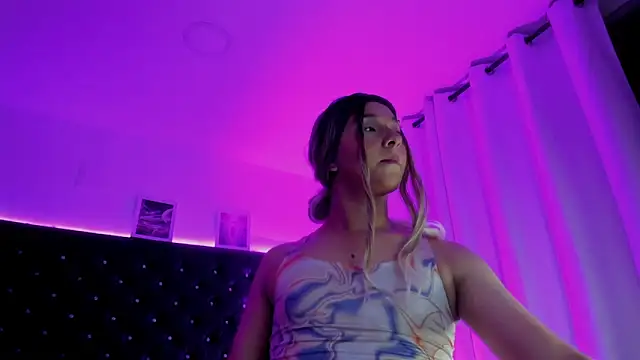 BellaRoge online show from 04-22-26, 04:19