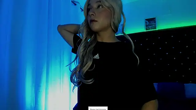 Snapshot of BellaRoge chatting on 06-01-26, 04:45 BellaRoge online show from 06-01-26, 04:45