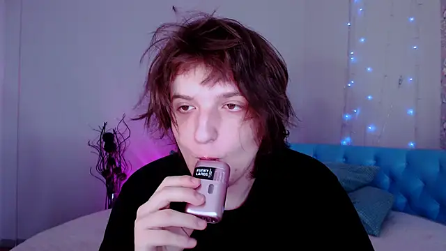 delalex online show from 04-10-26, 09:38