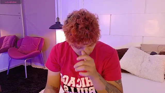 Snapshot of DominickJoness chatting on 03-16-26, 08:11 DominickJoness online show from 03-16-26, 08:11