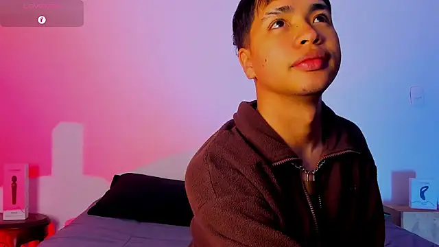 Lee Colee online show from 04-28-26, 09:19