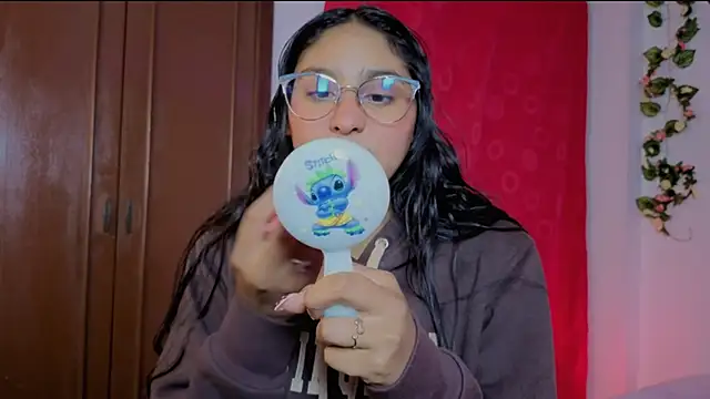 Snapshot of PaulaCutexs chatting on 05-16-26, 05:06 PaulaCutexs online show from 05-16-26, 05:06