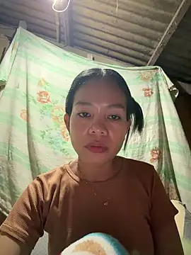 Snapshot of chinny1112 chatting on 06-18-26, 04:34 chinny1112 online show from 06-18-26, 04:34