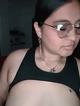 LaylaZurek  online show from 06-24-26, 01:37