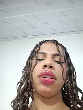 Snapshot of Dirty_Salome2 chatting on 05-28-26, 03:36 Dirty Salome2 online show from 05-28-26, 03:36