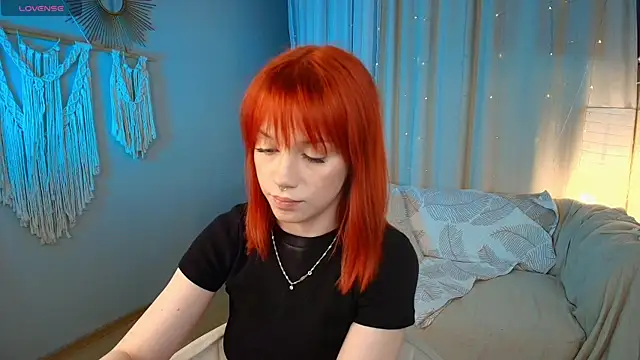 lisa sunny  online show from 04-19-26, 06:43