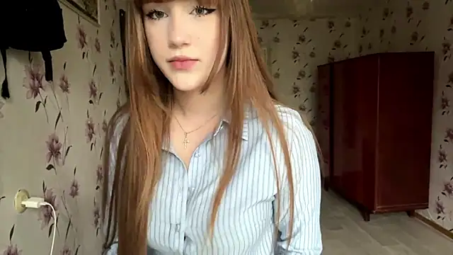 Snapshot of AnnaWasp chatting on 05-18-26, 04:18 AnnaWasp online show from 05-18-26, 04:18