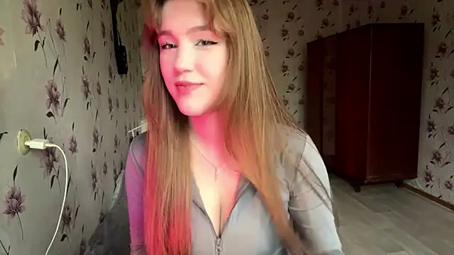 Snapshot of AnnaWasp chatting on 05-08-26, 04:49 AnnaWasp online show from 05-08-26, 04:49