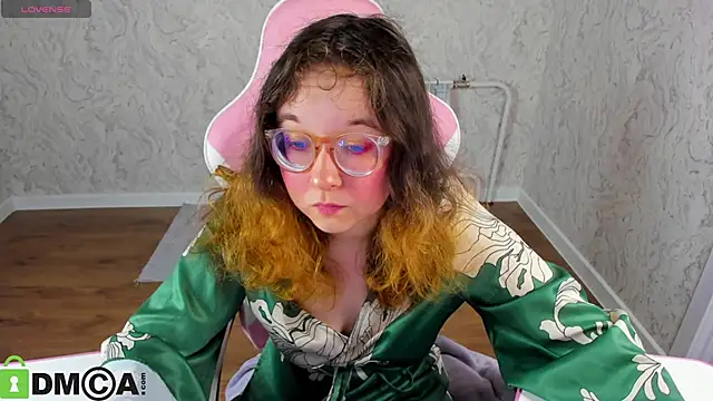 Aleks-caster online show from 05-10-26, 01:09
