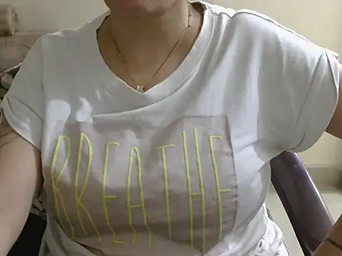 spicy Zara online show from 04-30-26, 04:47