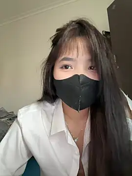 VyVy18 online show from 04-20-26, 08:06
