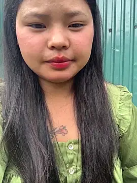 Snapshot of Motminhthoi chatting on 05-12-26, 01:35 Motminhthoi online show from 05-12-26, 01:35