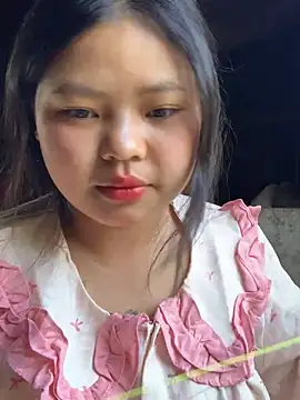 Snapshot of Motminhthoi chatting on 05-14-26, 12:29 Motminhthoi online show from 05-14-26, 12:29