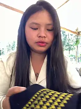 Snapshot of Motminhthoi chatting on 05-05-26, 08:17 Motminhthoi online show from 05-05-26, 08:17