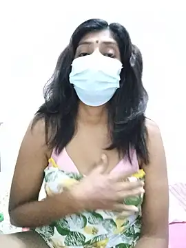 Snapshot of Amisha-35 chatting on 07-12-26, 01:17 Amisha-35 online show from 07-12-26, 01:17