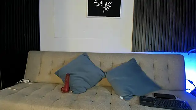 Safiro Evans online show from 04-17-26, 02:31