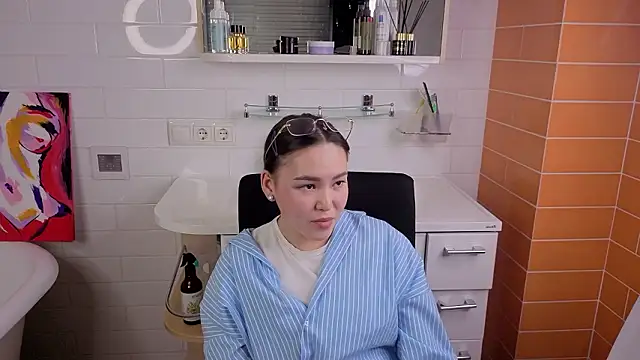 MinLipski online show from 03-18-26, 05:58