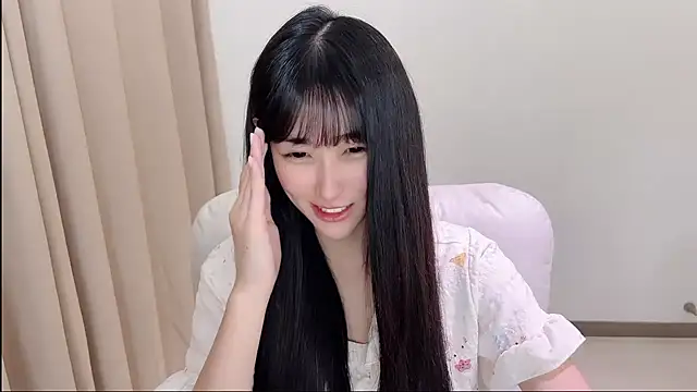 Snapshot of xiaooyee chatting on 06-01-26, 03:22 xiaooyee online show from 06-01-26, 03:22