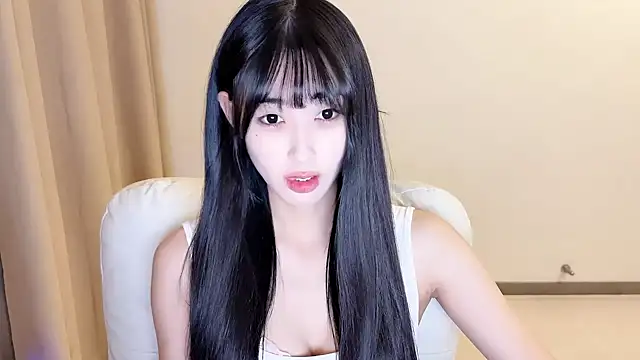 xiaooyee online show from 04-23-26, 09:49