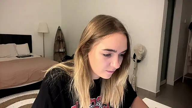 RoxyWet online show from 03-24-26, 07:36