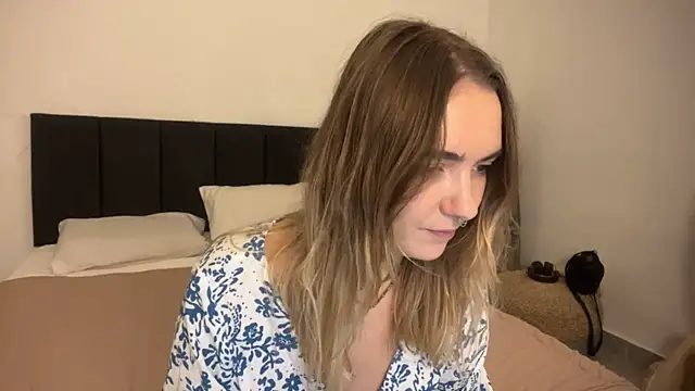 RoxyWet online show from 04-08-26, 01:23