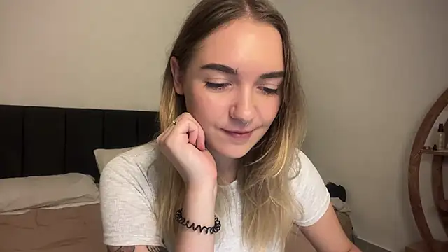 RoxyWet online show from 04-10-26, 01:18