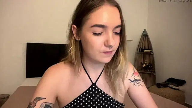 RoxyWet online show from 04-27-26, 01:31