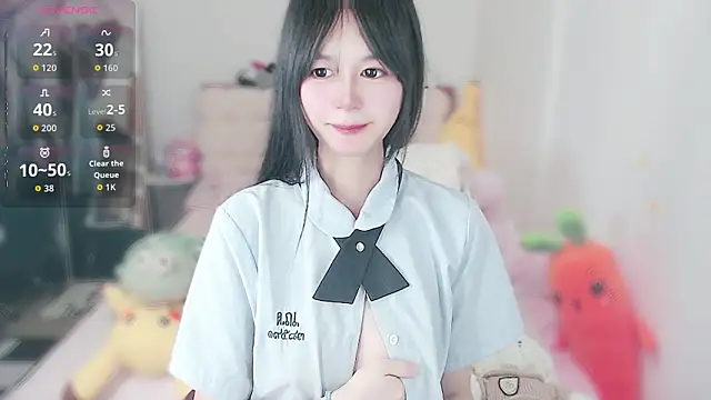 Snapshot of Rabbit1320 chatting on 06-18-26, 01:05 Rabbit1320 online show from 06-18-26, 01:05