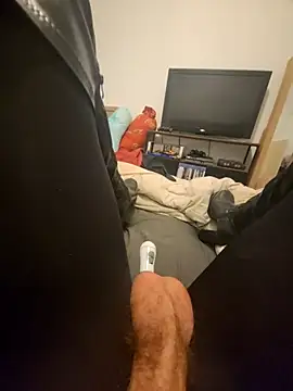 bootslove1 online show from 04-12-26, 01:03