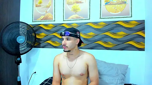 Leon Hotx online show from 04-24-26, 07:27