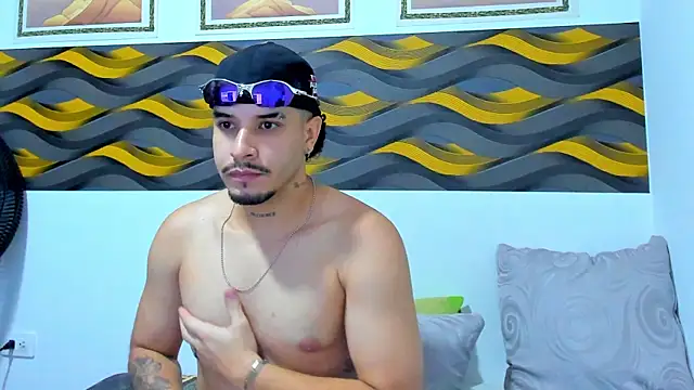 Leon Hotx online show from 03-25-26, 07:24